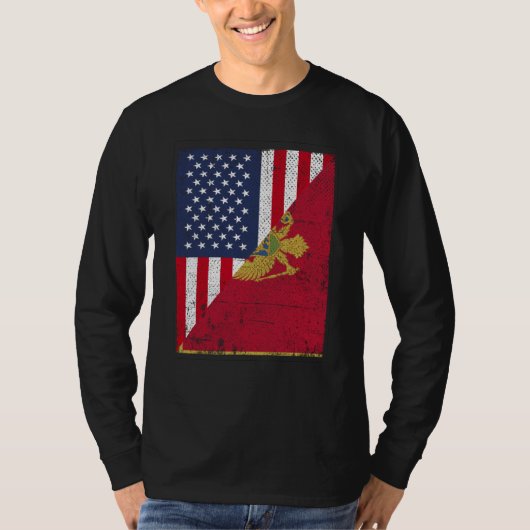 Half USA Flag Half Montenegro Flag American Monten Tシャツ (正面)