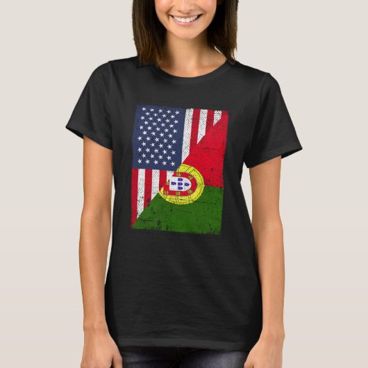 Half USA Flag Half Portugal Flag American Portugue Tシャツ (正面)