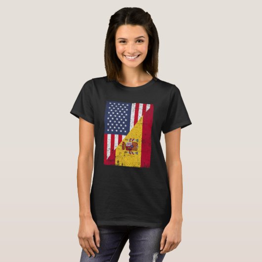 Half USA Flag Half Spain Flag American Spanish Tシャツ (正面フル)