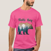 Hallo Bay Bear Silhouette with Forest Landscape in Tシャツ (正面)