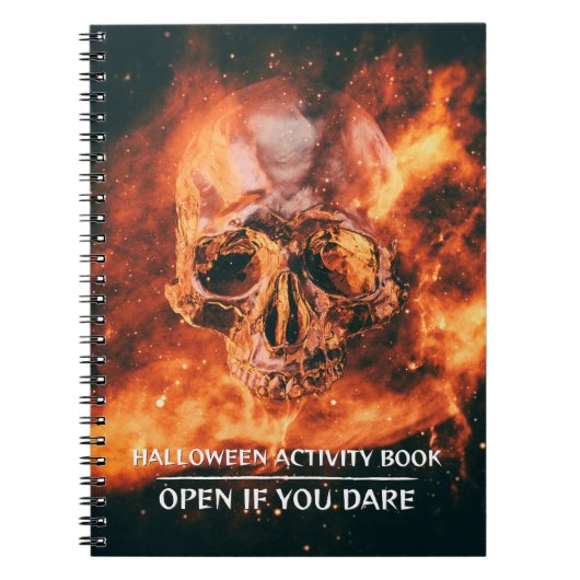 Halloween Activity Book. Flaming skull in space ノートブック (正面)