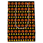 Halloween Candy Corn Gift Bag, Pumpkins and candy ミディアムペーパーバッグ (裏面)