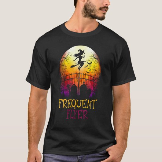 Halloween Frequent Flyer In The Cemetery Lazy Cost Tシャツ (正面)