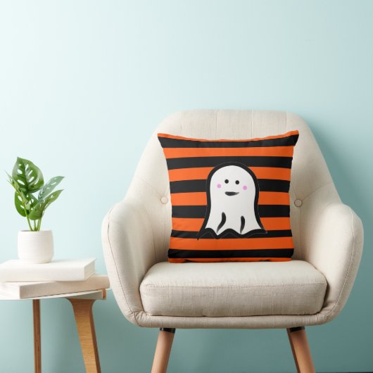 Halloween Ghost on Black and Orange Stripes  クッション (椅子)