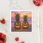 Halloween Pineapple Jack-o-lanterns On a Beach スタンダードカクテルナプキン (インサイチュ)