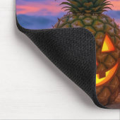 Halloween Pineapple Jack-o-lanterns On a Beach マウスパッド (コーナー)