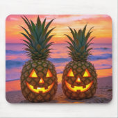 Halloween Pineapple Jack-o-lanterns On a Beach マウスパッド (正面)