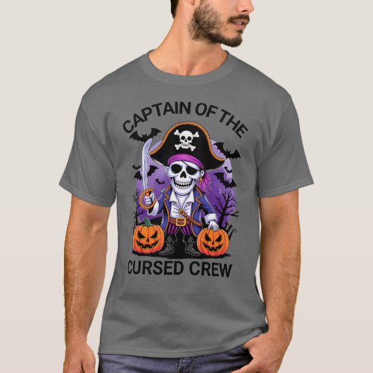 Halloween Pirate Captain of the Cursed Crew Tシャツ (正面)