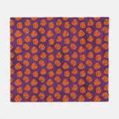 Halloween Pumpkins on Purple Background Pattern フリースブランケット (正面(横))