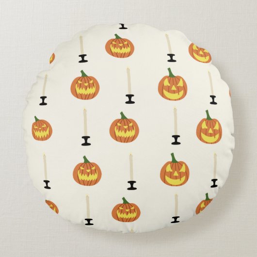 Halloween seamless pattern with pumpkins and candl ラウンドクッション (正面)