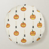 Halloween seamless pattern with pumpkins and candl ラウンドクッション (裏面)