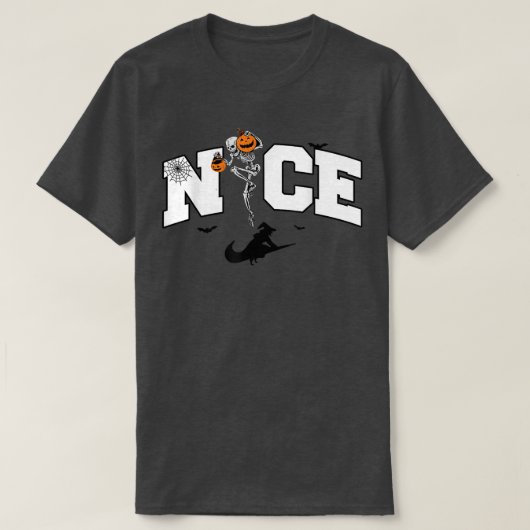 Halloween Skeleton Pumpkin Nice Halloween Witch Fu Tシャツ (デザイン正面)