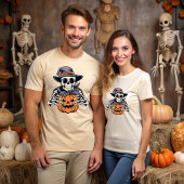 Halloween skull, a macabre hug tシャツ