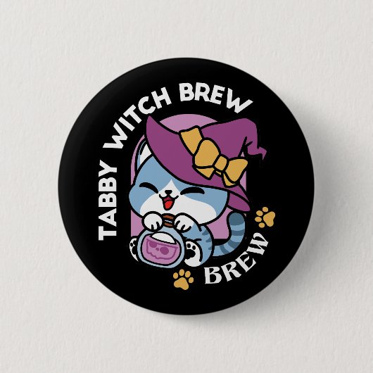 Halloween Tabby Cat – Witch Hat & Potion Art 缶バッジ (正面)