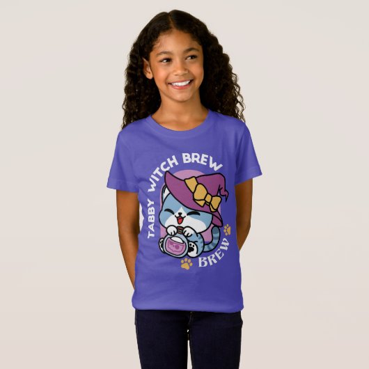 Halloween Tabby Cat – Witch Hat & Potion Art Tシャツ (正面フル)