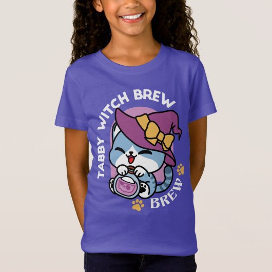 Halloween Tabby Cat – Witch Hat & Potion Art Tシャツ (正面)