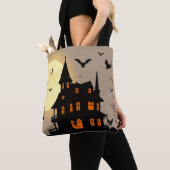 Halloween Tote Bag – Minimal “BOO” Spooky Design トートバッグ (クローズアップ)