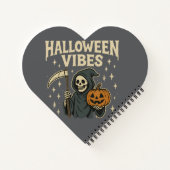 Halloween Vibes Reaper - Gray Spiral ノートブック (裏面)