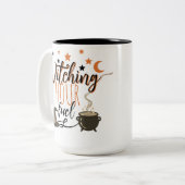 Halloween Witch Cauldron Orange Stars  ツートーンマグカップ (正面左)