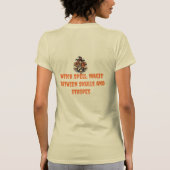 Halloween Witch Spell among Skulls Tシャツ (裏面)