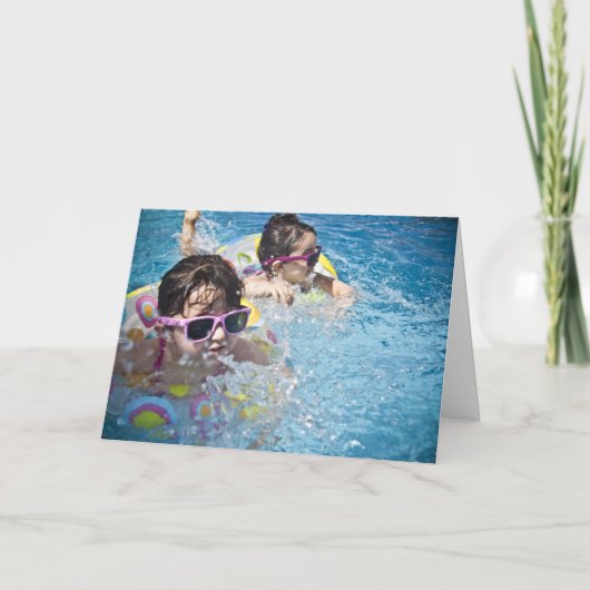 HAMbWG – グリーティングカード – 小柄の若い女の子 (正面)