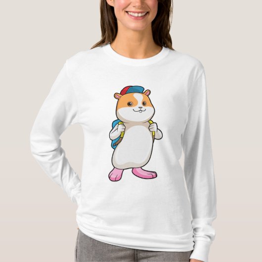 Hamster as student with Backpack & Cap Tシャツ (正面)