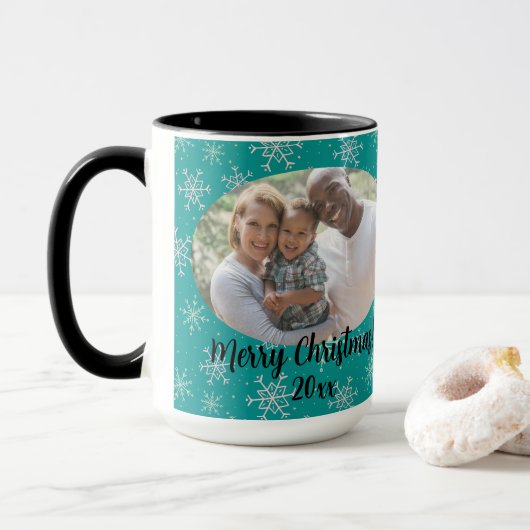 Hand 絵を描 White &  Aqua雪片オンティール（緑がかった色）写真 マグカップ (ドーナツ付き)