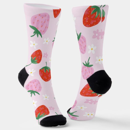 Hand-Drawn Aesthetic Strawberry Seamless Pattern ソックス (傾斜あり)