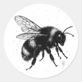 Hand‑Drawn Bee Illustration – Detailed Ink Art T‑S ラウンドシール