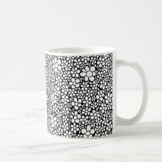Hand Drawn Black and White Flower Pattern コーヒーマグカップ (右)