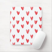 Hand Drawn Red Hearts Pattern – Minimal Valentine マウスパッド (マウス)