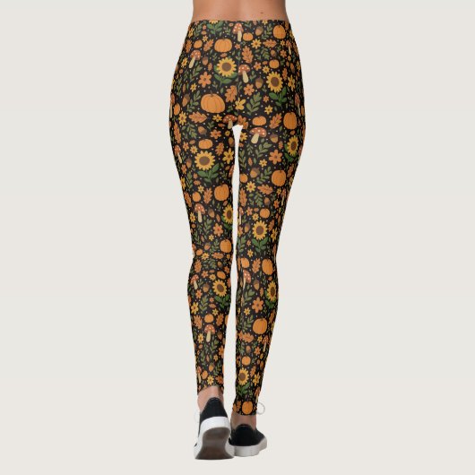 Hand Drawn Rustic Fall Pattern Leggings レギンス (裏面)