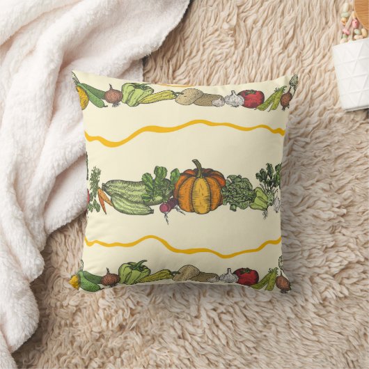 Hand drawn seamless pattern of natural vegetables  クッション (ブランケット)