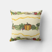 Hand drawn seamless pattern of natural vegetables  クッション (裏面)