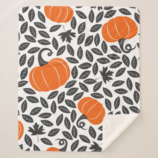 Hand drawn seamless pattern with pumpkins and leav シェルパブランケット (正面)