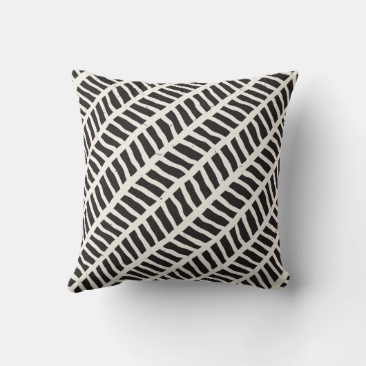 Hand drawn style seamless pattern. Abstract geomet クッション (裏面)