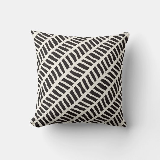 Hand drawn style seamless pattern. Abstract geomet クッション (正面)