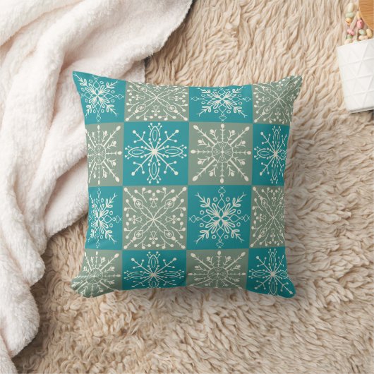 Hand-Drawn Winter Snowflake Pattern – Cozy Nordic  クッション (ブランケット)