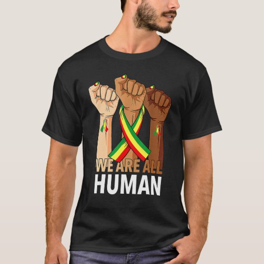 Hand Fist We Are All Human African Pride Black His Tシャツ (正面)