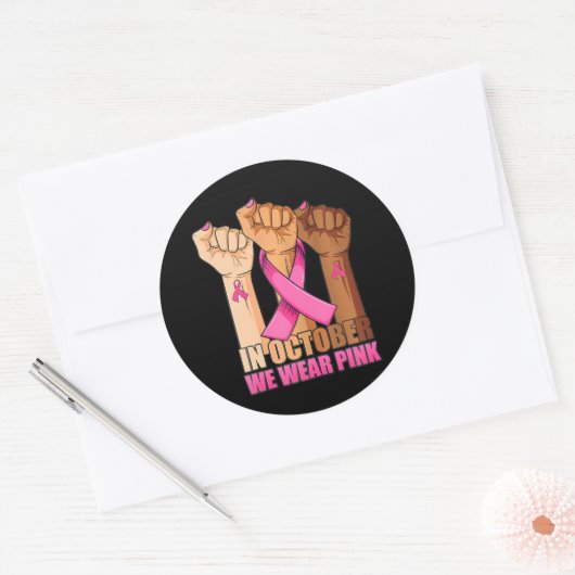 Hand In 10月に我々は衣服ピンクの乳がん ラウンドシール (封筒)