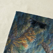 Hand-Painted Sea Turtle in Ocean Vortex ビーチタオル (インサイチュ)