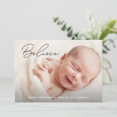 Handlettering Believe Baby Christmas Custom Photo シーズンカード (スタンド正面)