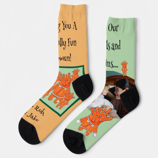 Handpainted Halloween Ghouls and Goblins PHOTO ソックス (左)