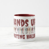 Hands Up Celebrating Halloween マグカップ (中央)