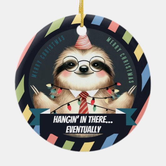 Hangin’ in There… Eventually - オフィスクリスマス セラミックオーナメント (裏面)
