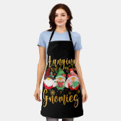 Hanging With My Gnomies Santa Gnome Christmas Paja エプロン (着用した状態)