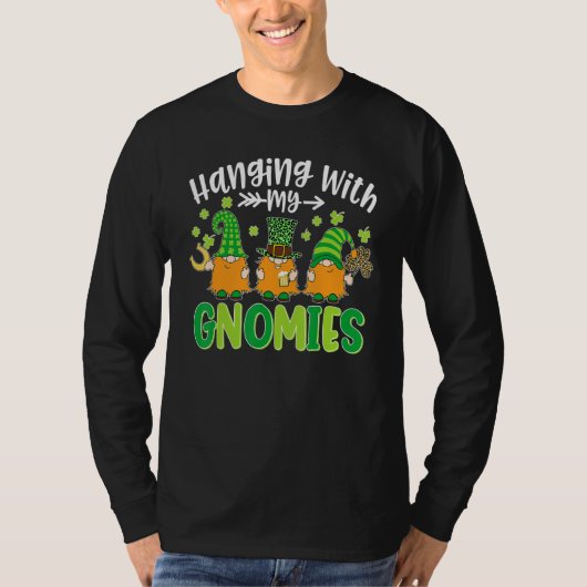 Hanging With My Gnomies Shamrock Patrick's Day Iri Tシャツ (正面)