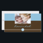 HANNUKAHスタイリッシュフォトカード::: stripedstitch 1L シーズンカード<br><div class="desc">Kat Massardによるオリジナルイラストレーションとデザインcopyright 2009. - - - - - - - - - - - - - - - - - - - - - - - - - - - - - - - - - - - - - - - - - - - - - - - -...</div>