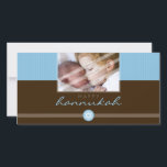 HANNUKAHスタイリッシュフォトカード::: stripedstitch 1L シーズンカード<br><div class="desc">Kat Massardによるオリジナルイラストレーションとデザインcopyright 2009. - - - - - - - - - - - - - - - - - - - - - - - - - - - - - - - - - - - - - - - - - - - - - - - -...</div>