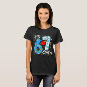 Hanukkah Menorah Dreidel 67 Festive Chanukah Six S Tシャツ (正面フル)